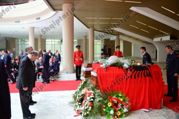 homazhet per pilotet