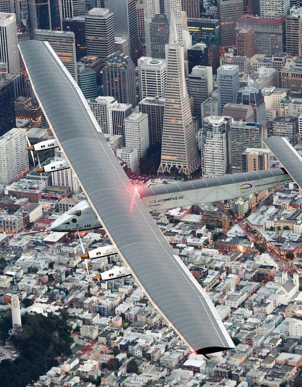 avioni me energji diellore