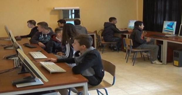 mirdite shkollat me laborator