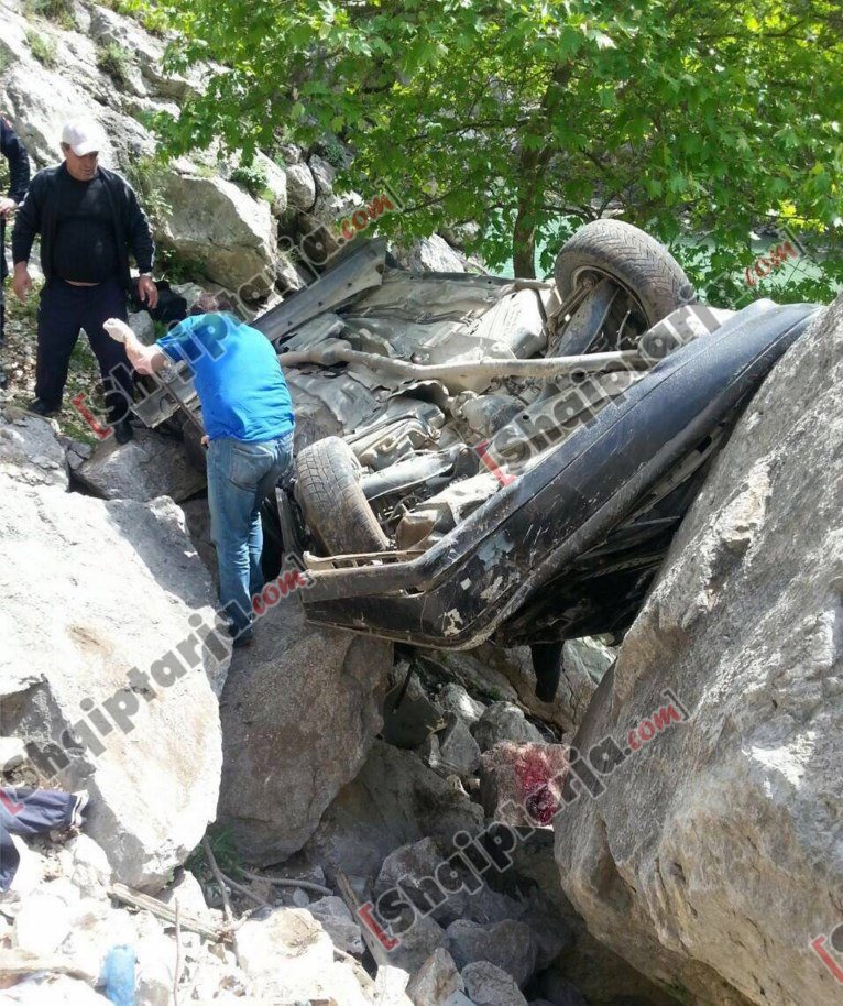 aksidenti shkopet me logo