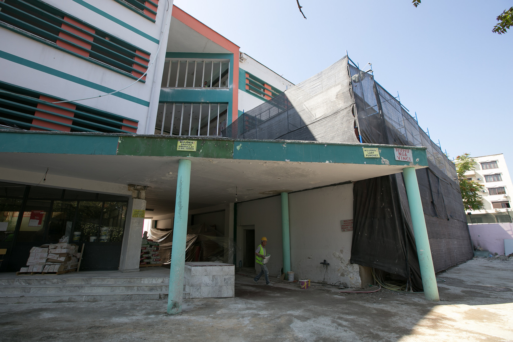 veliaj shkolla 1 maji