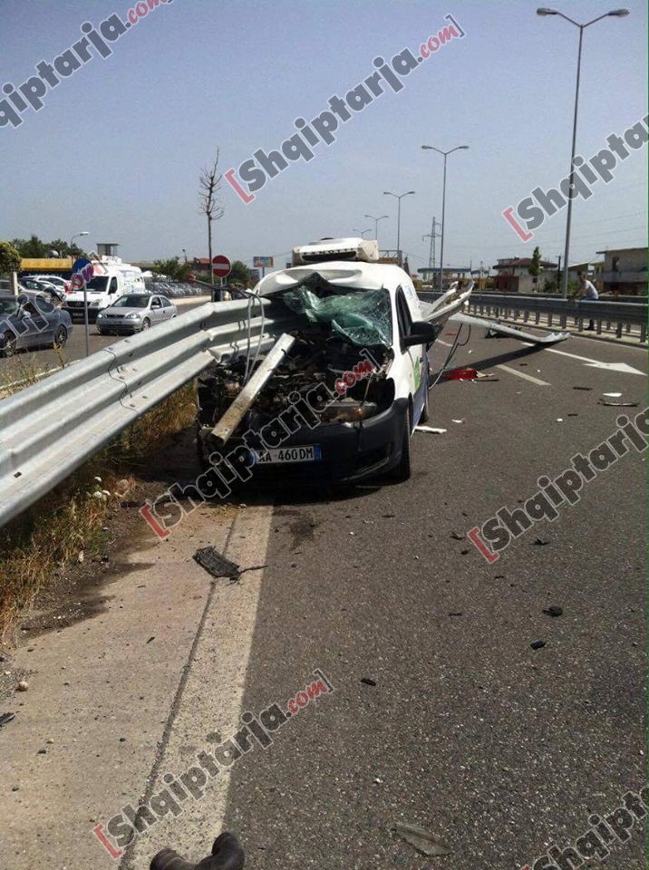 aksident kavaje me logo