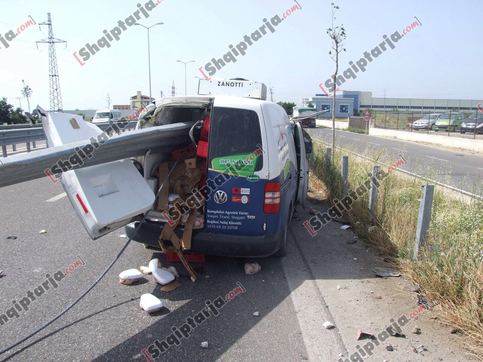 aksident kavaje me logo