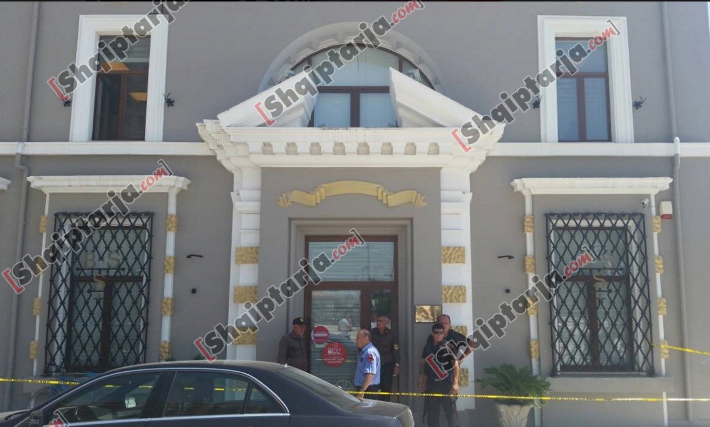 vlore grabitet banka