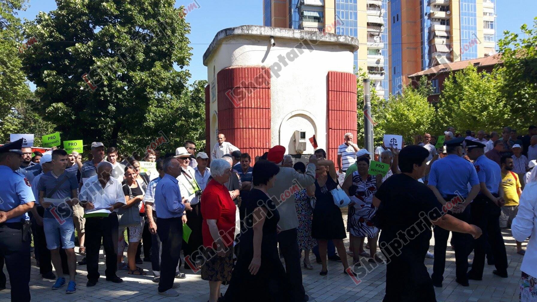 protesta parlament
