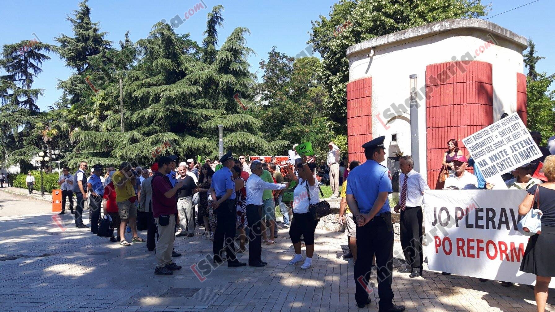protesta parlament