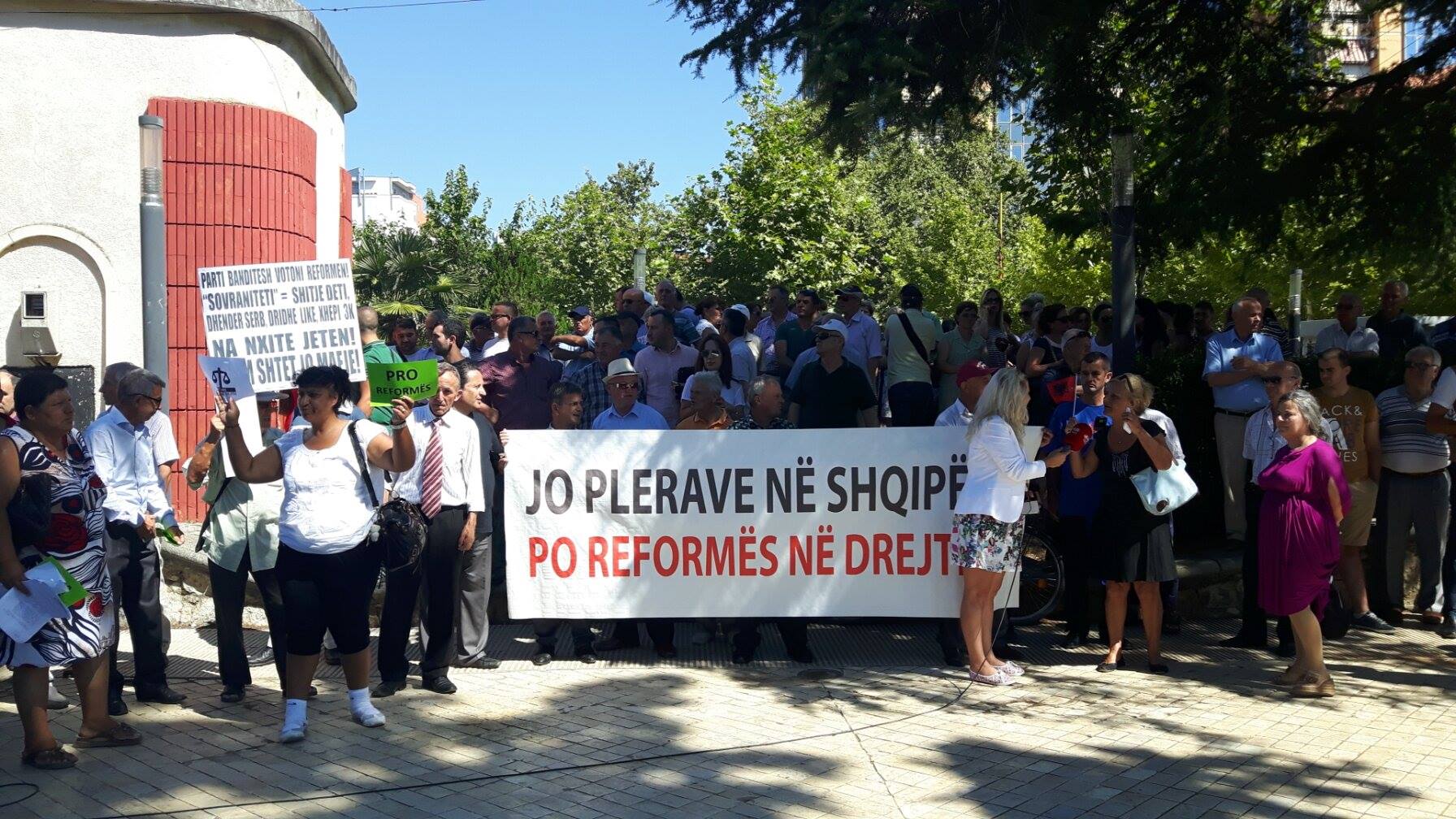 protesta per reformen