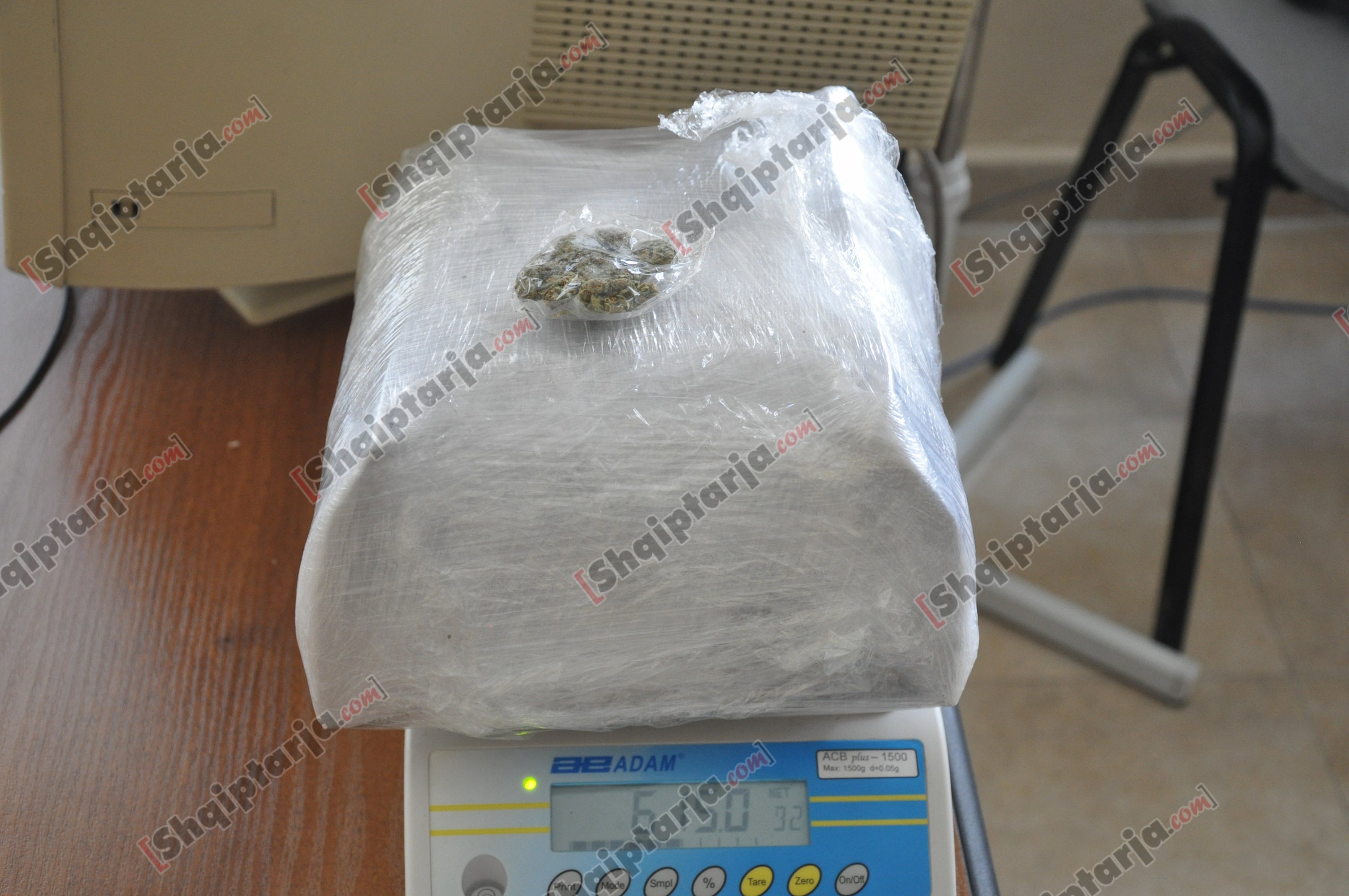 berat 2 kg hashash