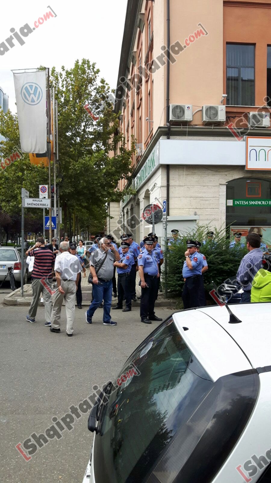 protesta per pellumb marknikollaj