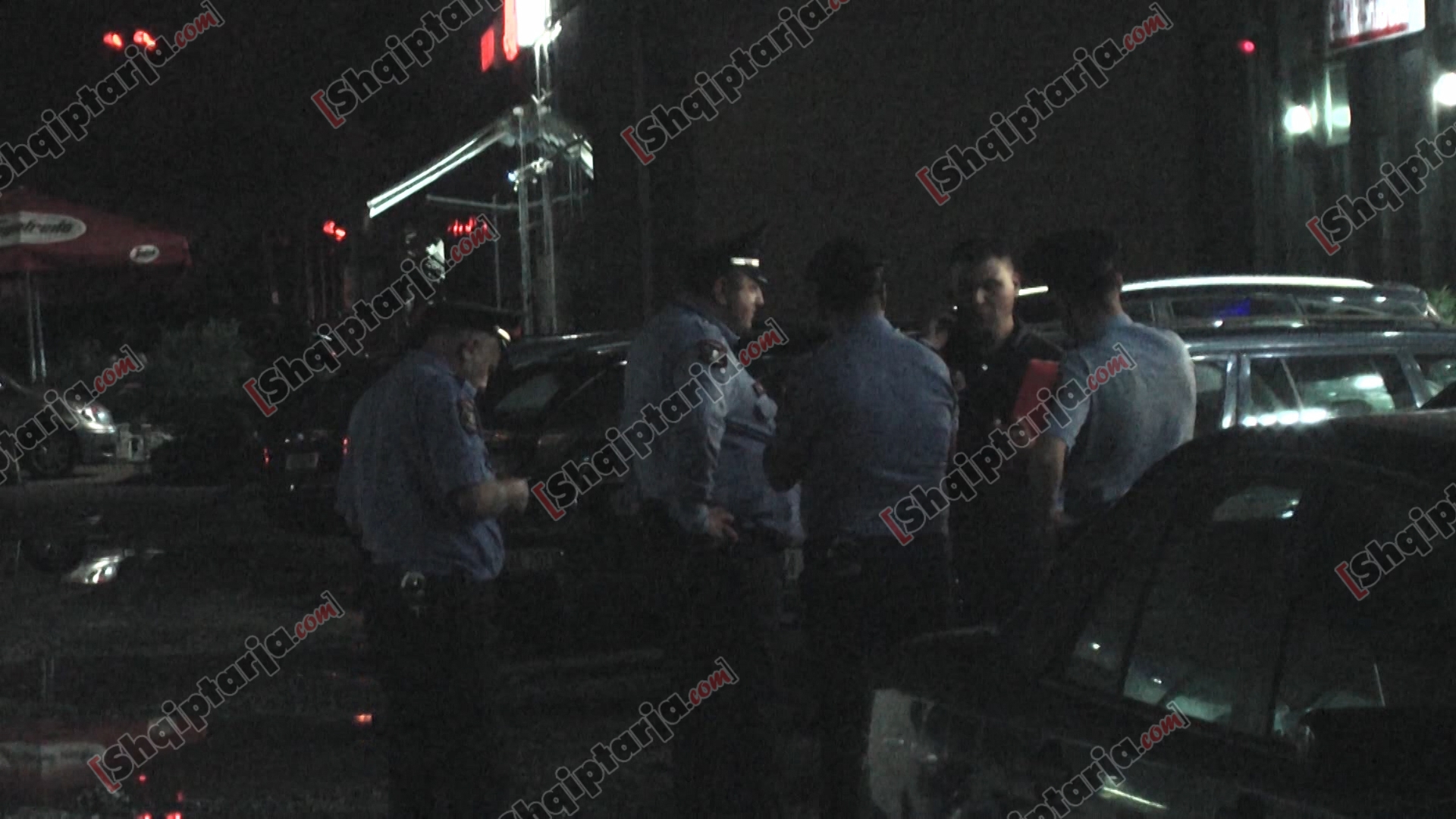 bie 5 vjecarja nga pallati