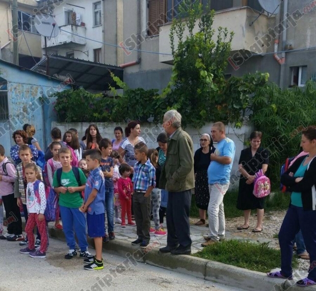 protesta nxenesve gjirokaster