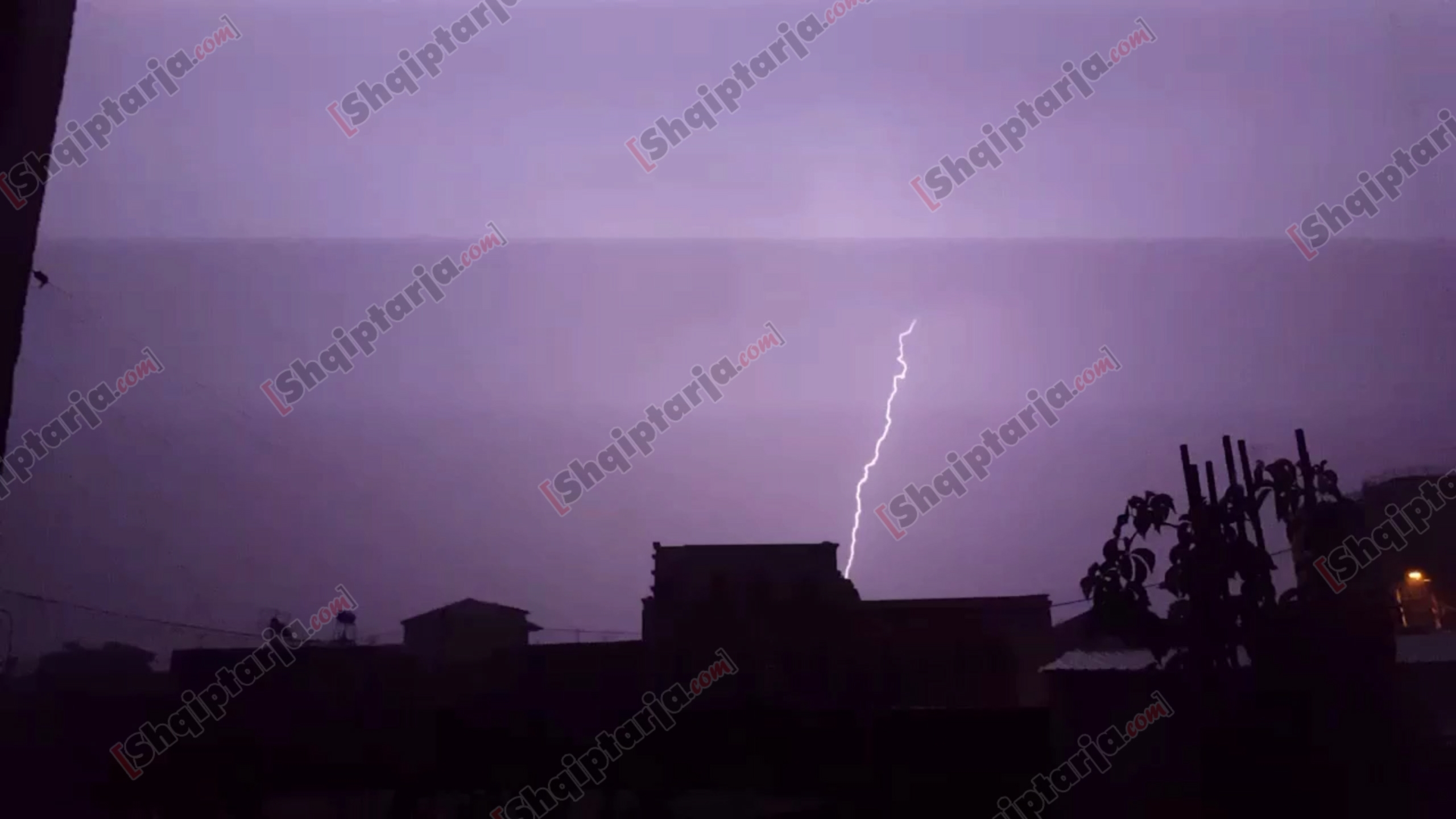 stuhi dhe rrufe tirane