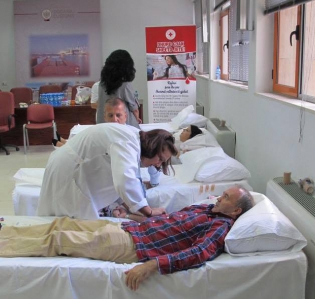 	doganat dhurojne gjak 