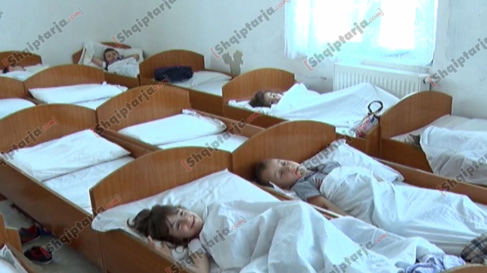 lezhe femiejt pa kopesht