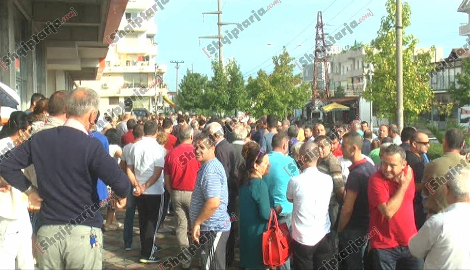 protesta durres per kasat fiskale