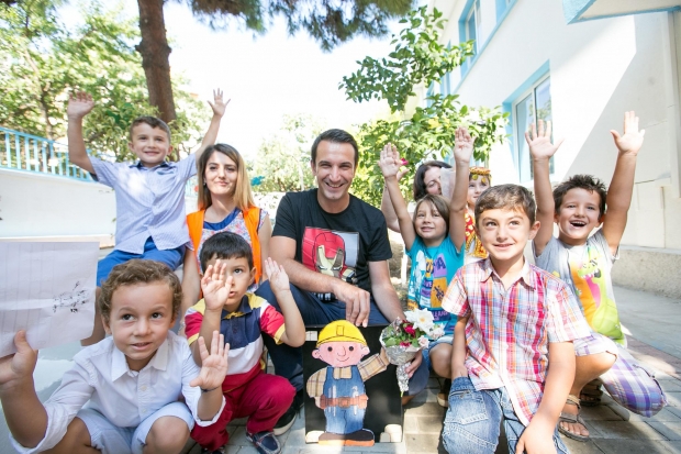 veliaj ne kopeshtin bob ndertuesi