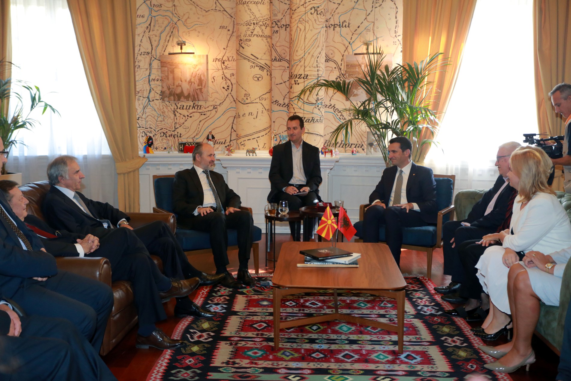 veliaj me trajanovskin