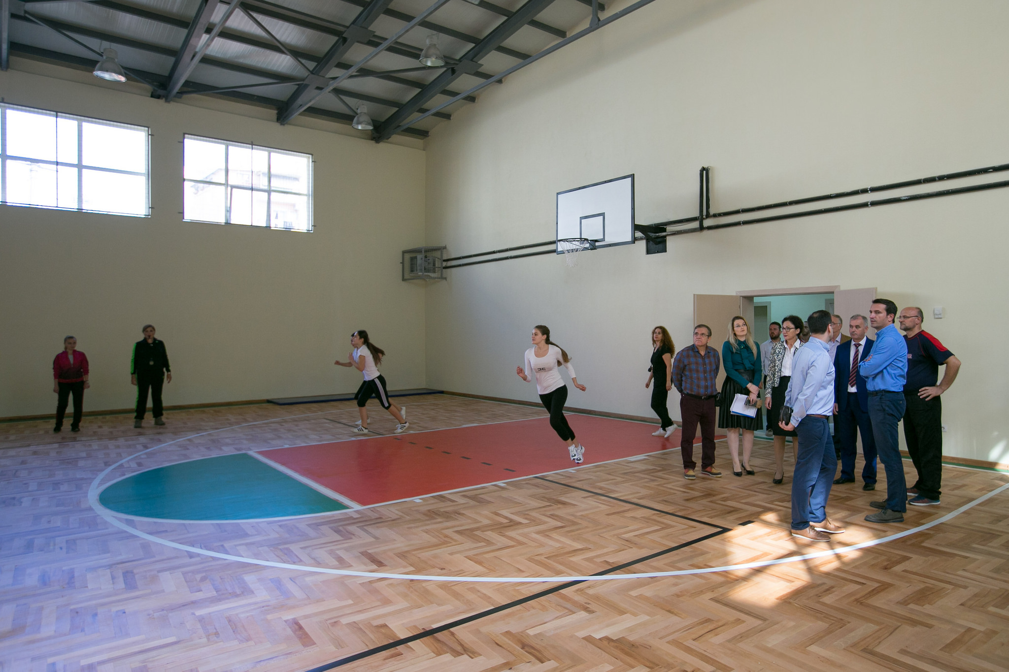 veliaj tek gjimnazi qemal stafa