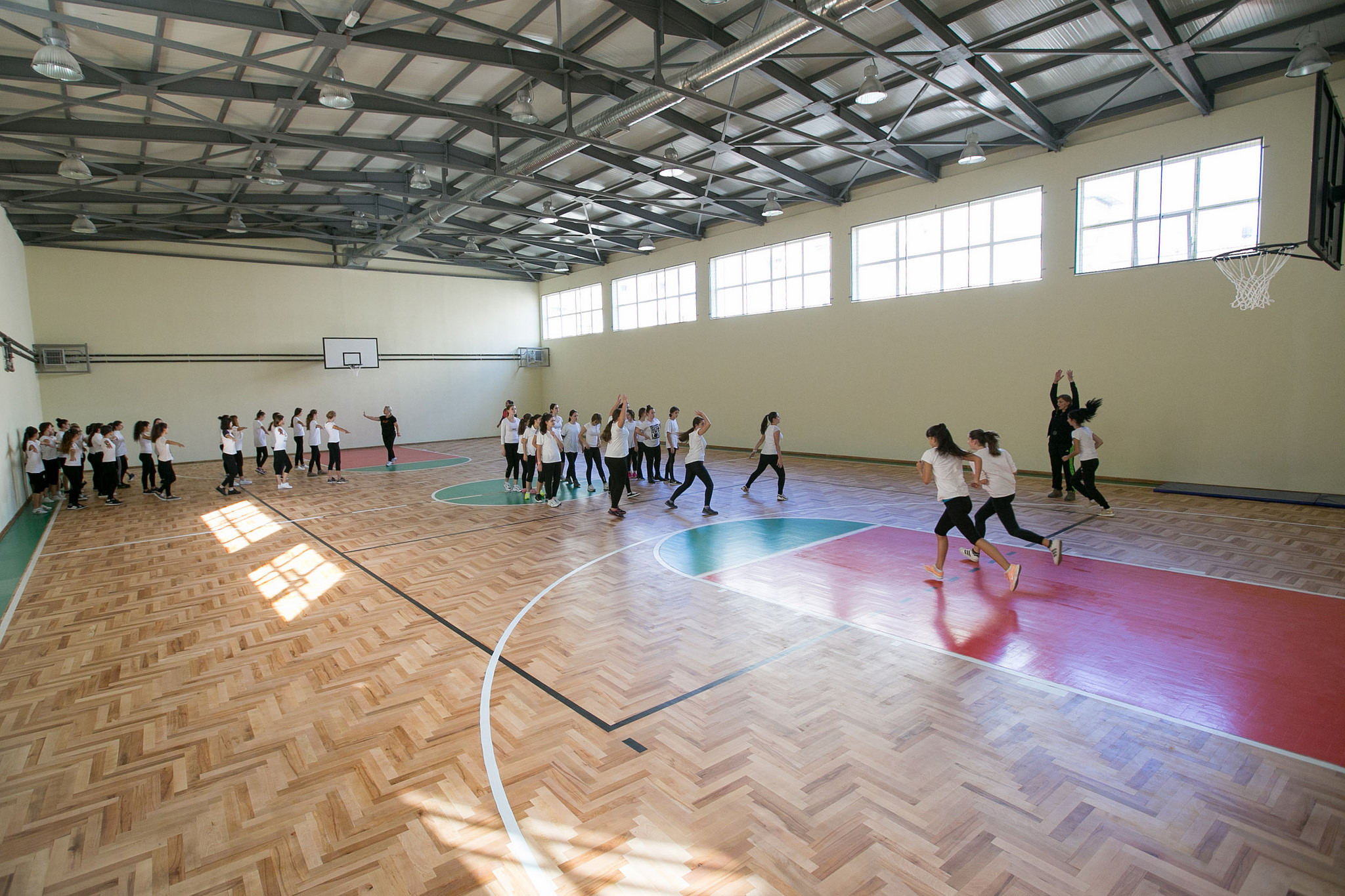 veliaj tek gjimnazi qemal stafa