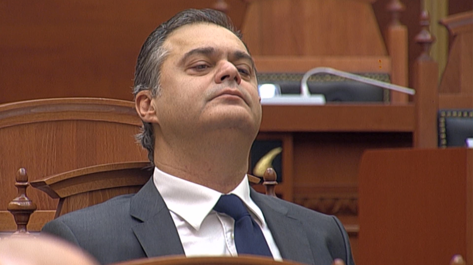 ben blushi duke ndjekur taulant ballen