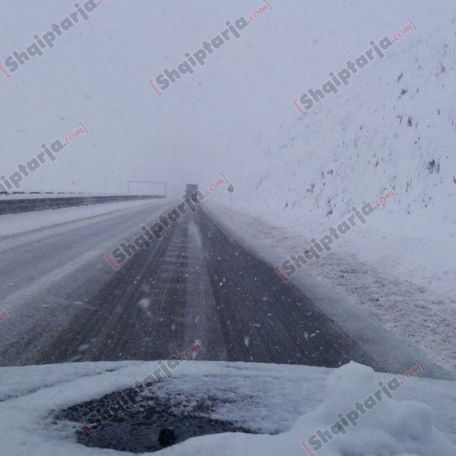 rruga kombit debora reshjet