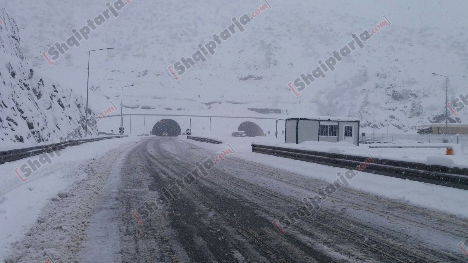 rruga kombit debora reshjet