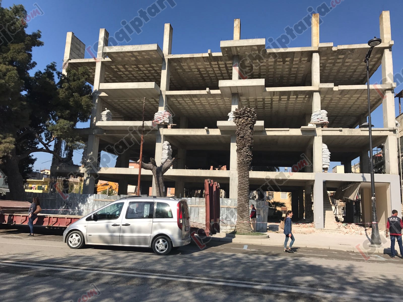 pallati ne vlore qe do shembet