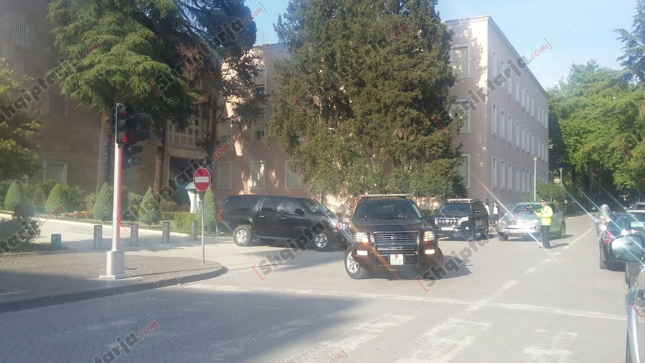 ambasadoret ne kryeministri