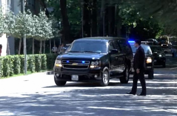 hoyt brian yee mberrin ne kryeministri