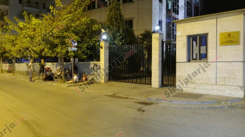 u mashtruan nga pronari proteste te prokuroria