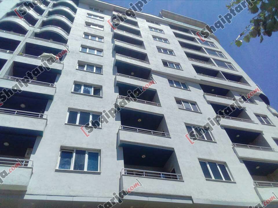 pogradec tenton te hidhet