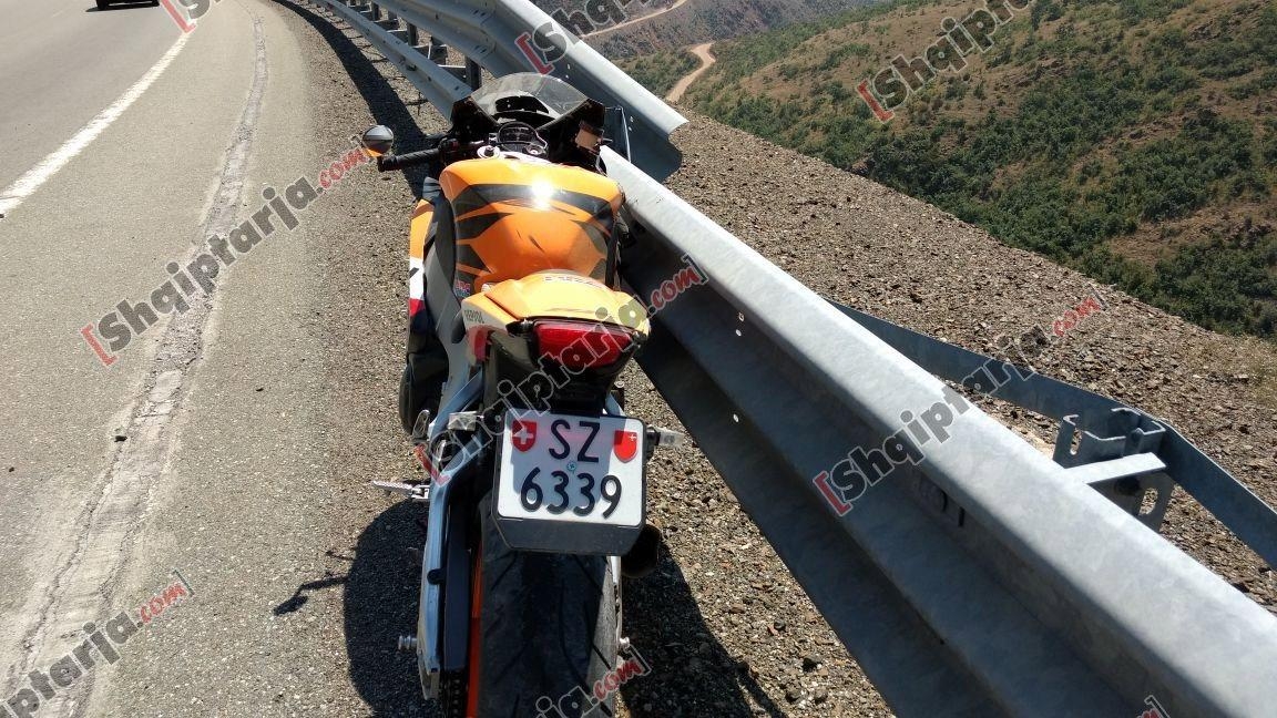 aksident me motorr rruga kombit