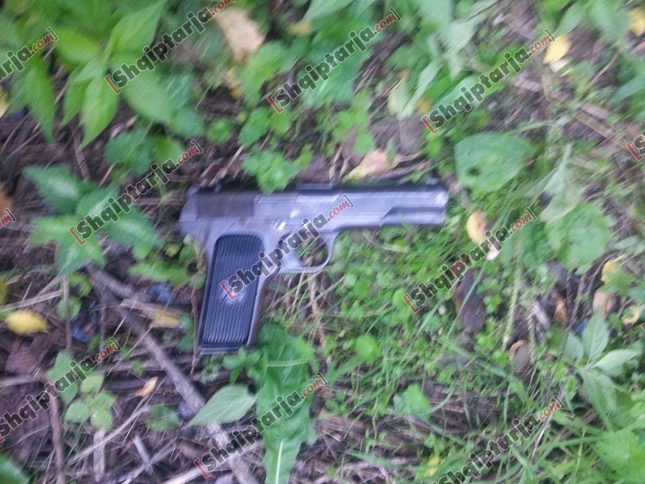 kapet me pistolete diber