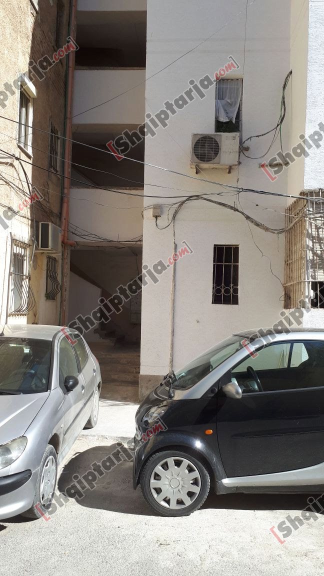 pallati nenes se gjiknurit