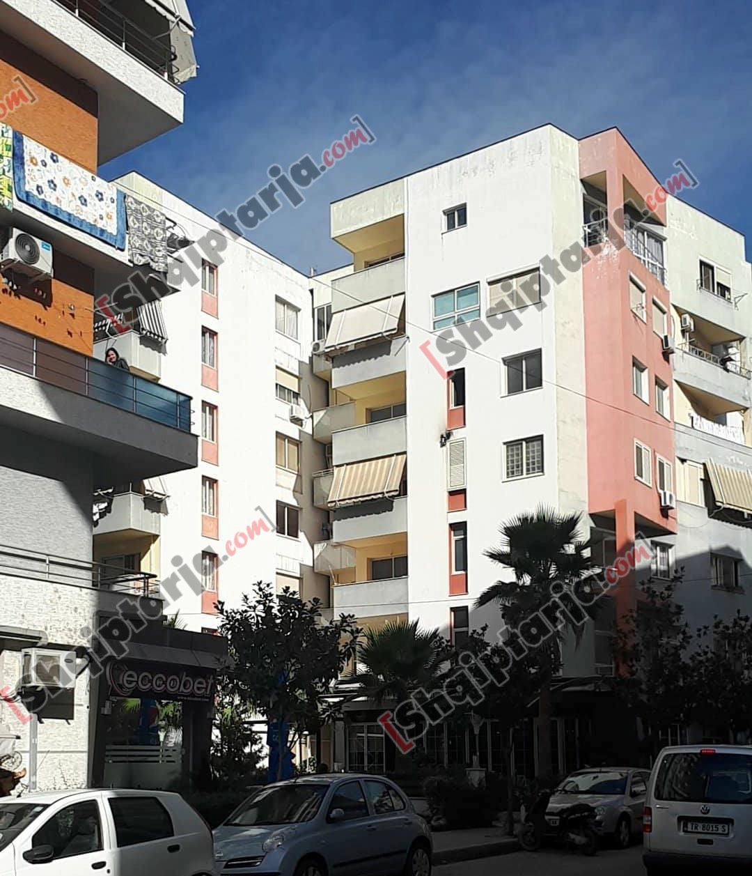 pallati ku banonte adeljada