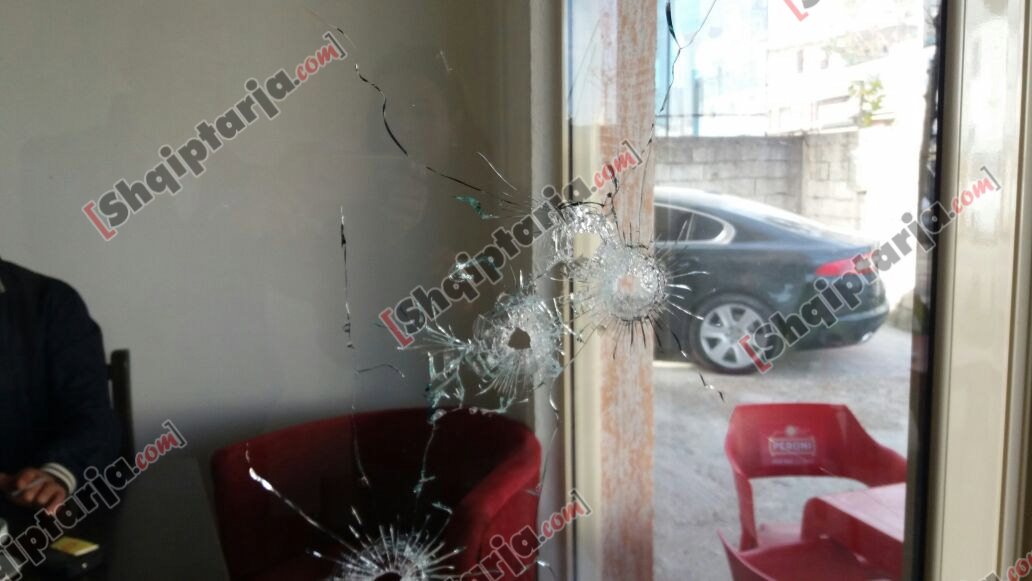 te shtena fier te lokali