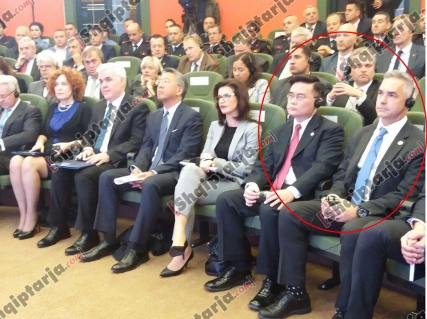 agjentet e fbi perkha ministres se drejtesise