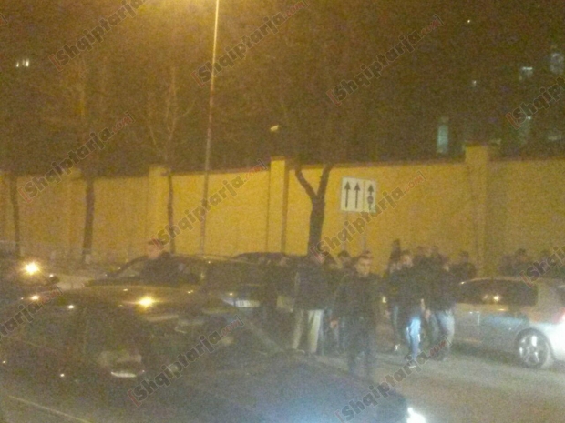 aksident te ambasada