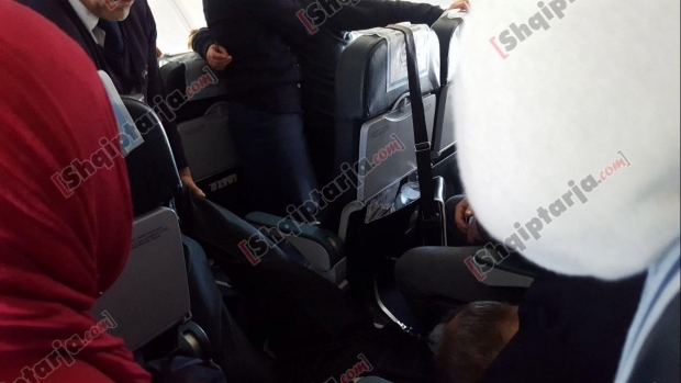 ulje emergjente avioni