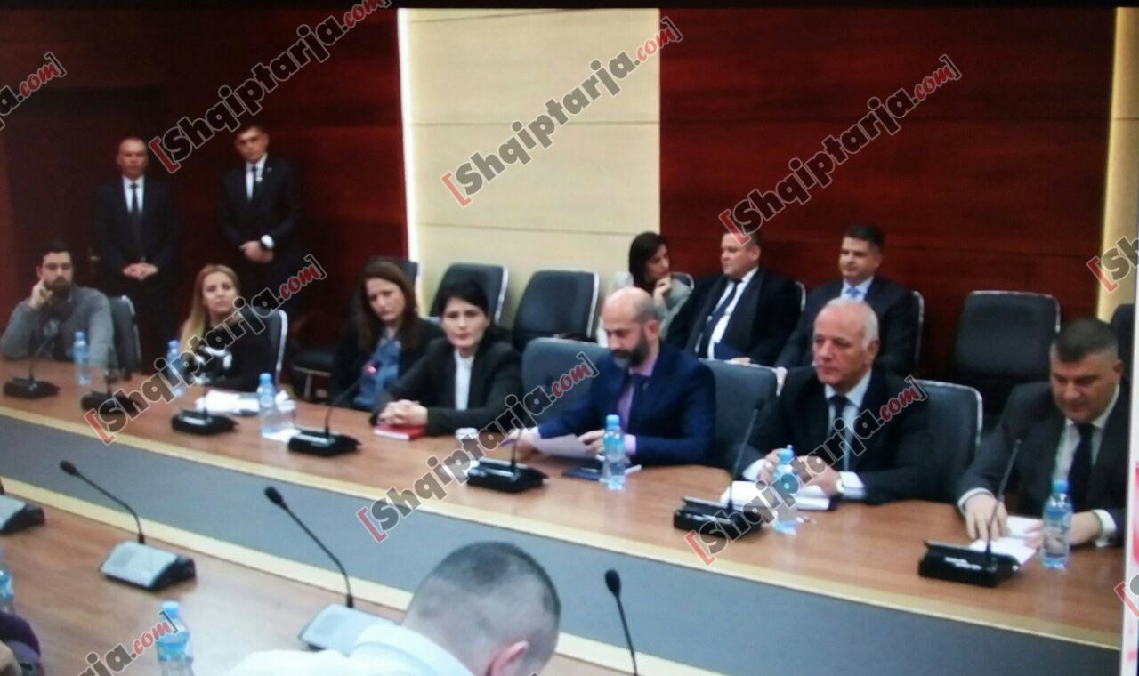 arta marku me gazetaret