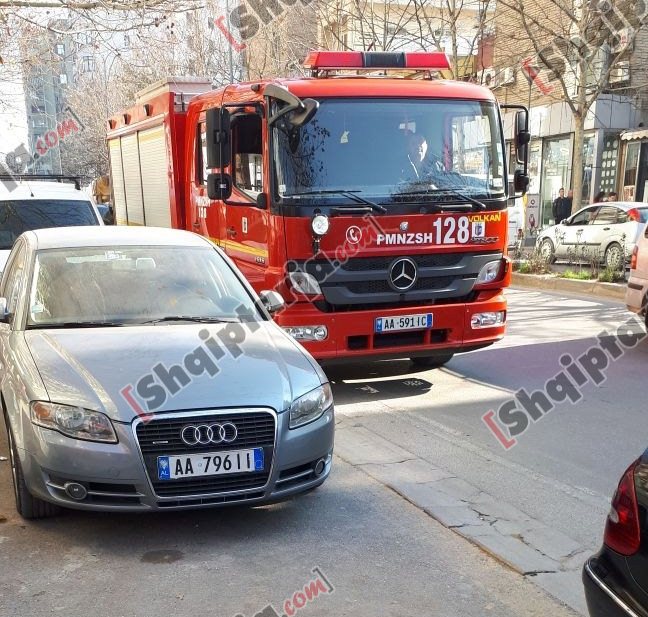 zjarrefiksja ne vendin e ngjarjes tenton te hidhet te gjykata krimeve te renda nga pallati