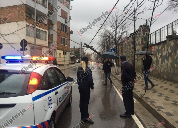 rrezohet shtylla xhamlliku