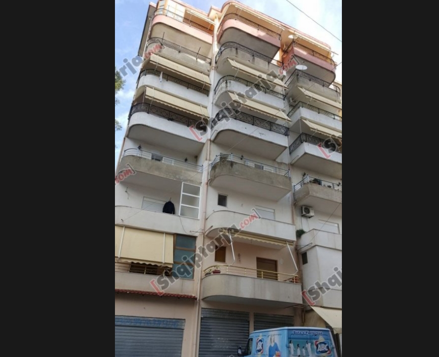 pallati i pare gjirokaster