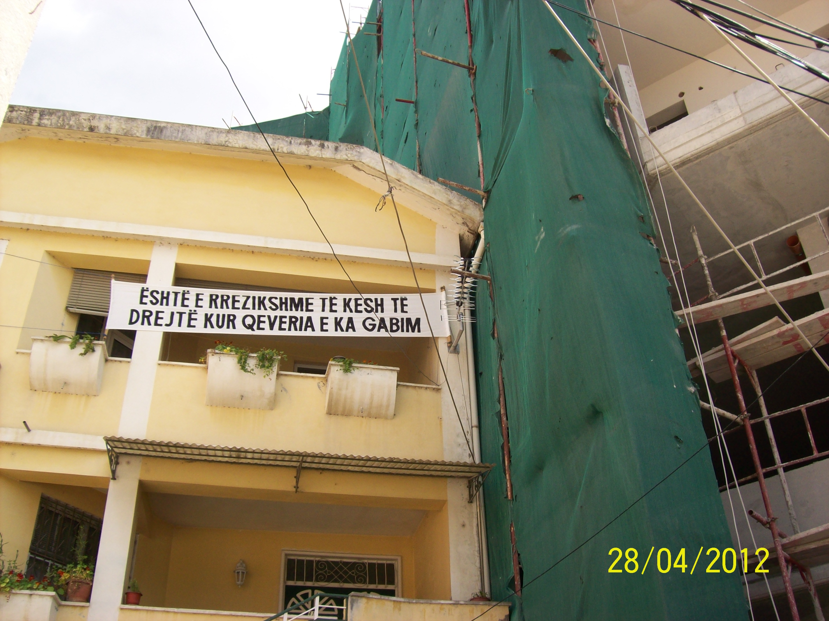 vlore pallati mbi shtepi