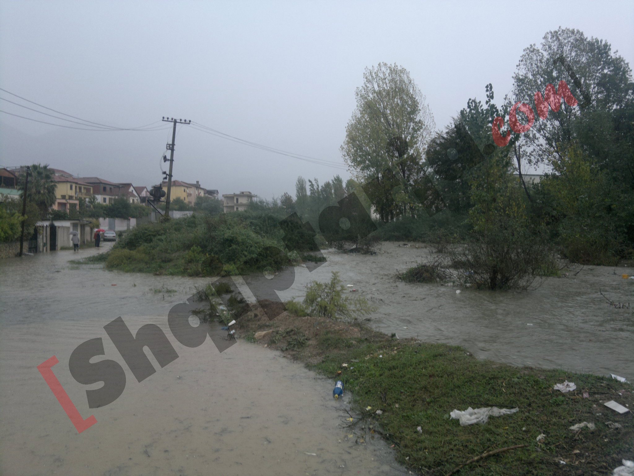 lana del nga shtrati