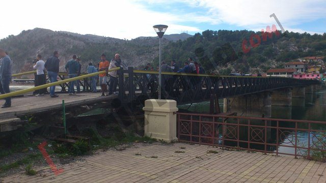 ura e vjetes bune me logo