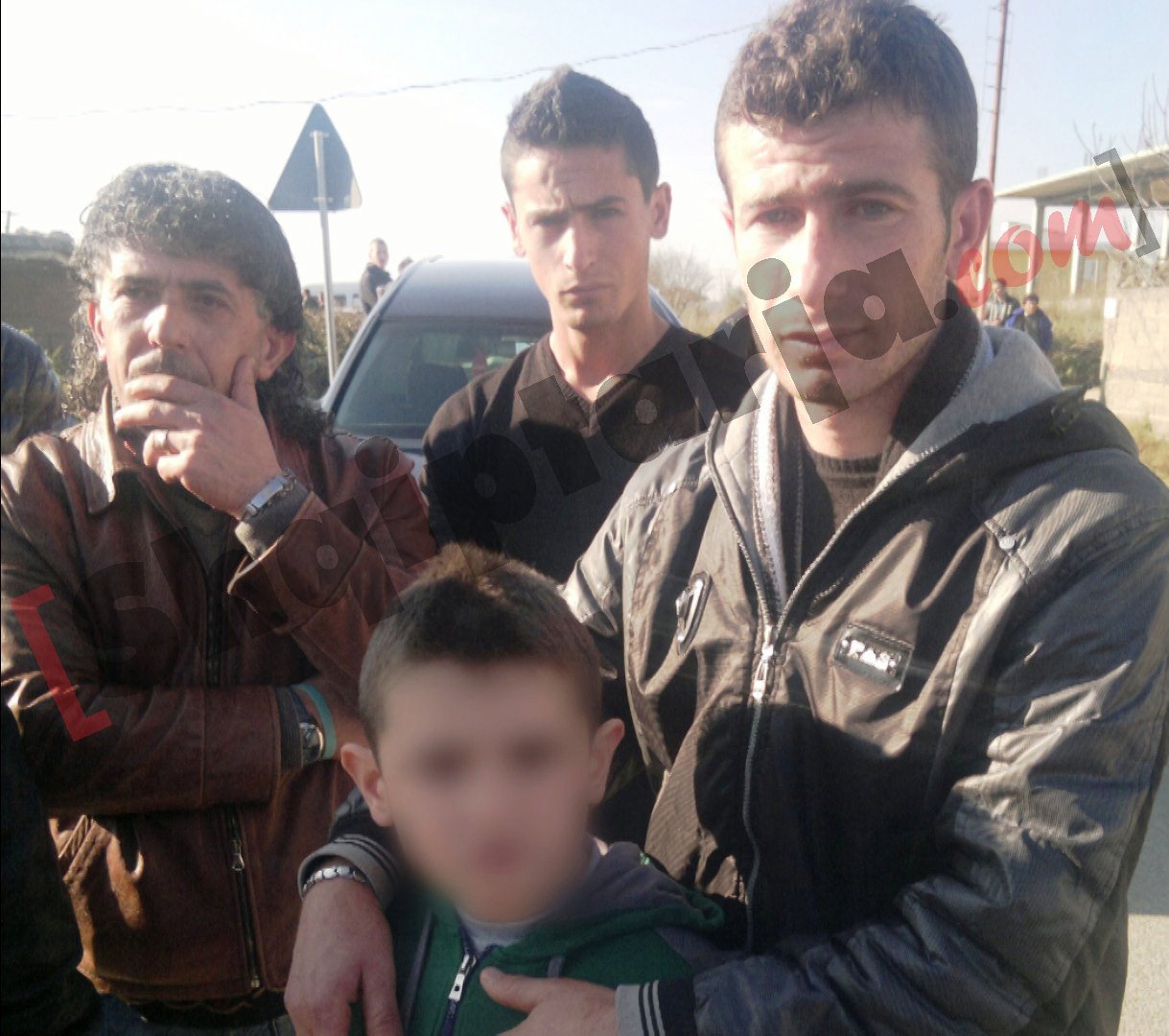 foto familjaret agron dervishi me logo