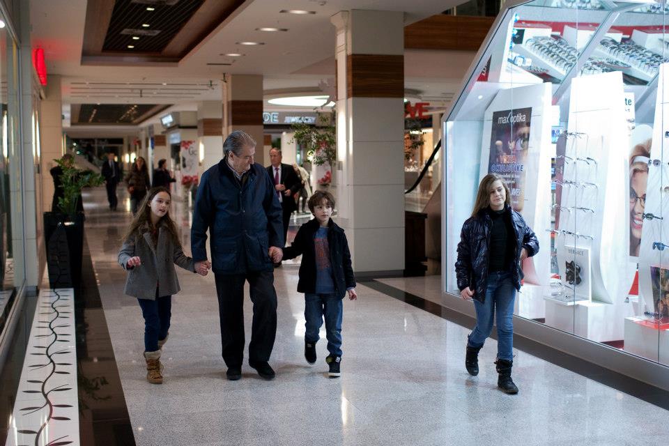 berisha me niperirt ke city