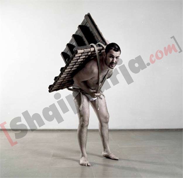 ekspozite me paris nga paci