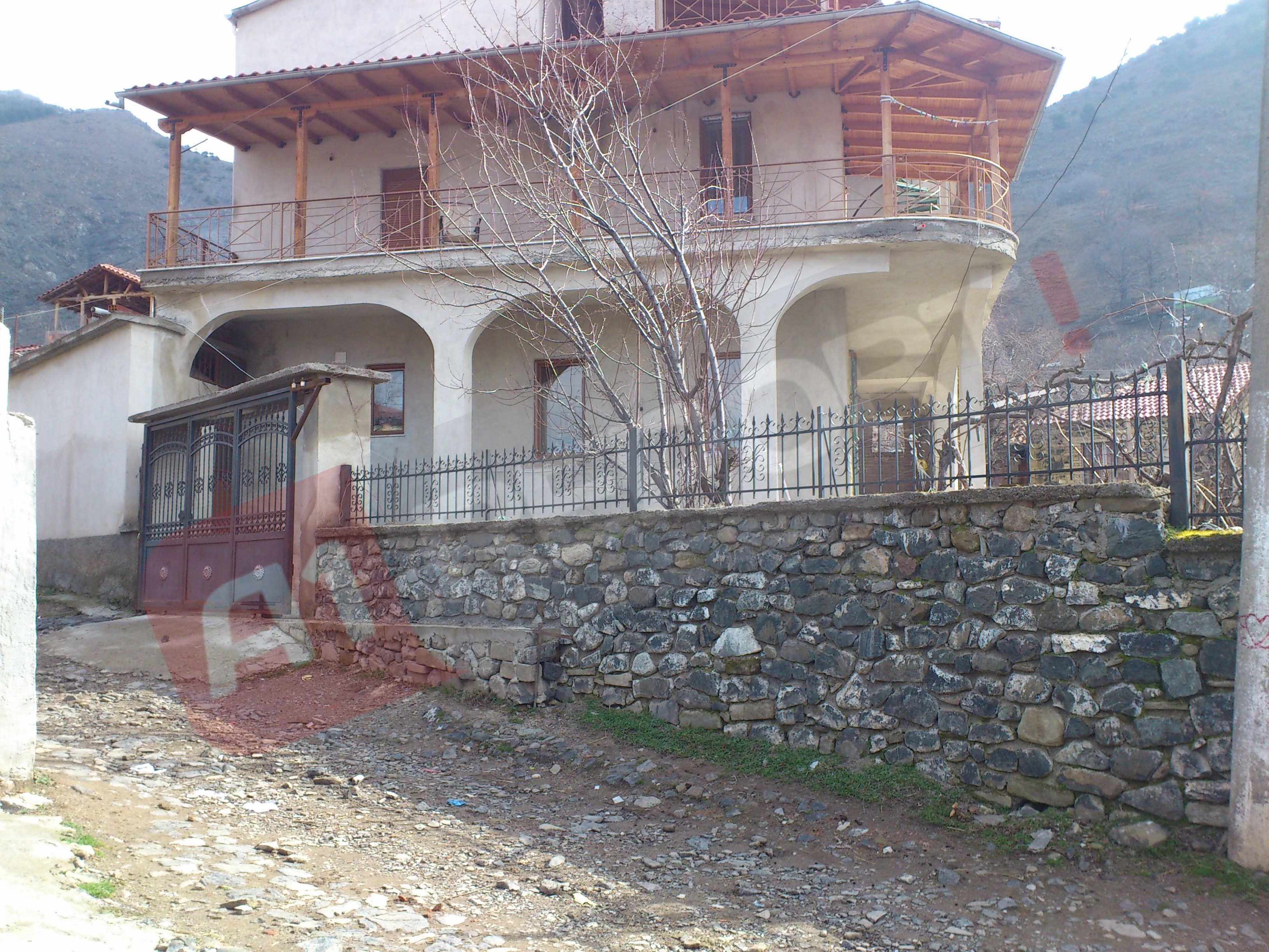 shtepi perdhunim korce